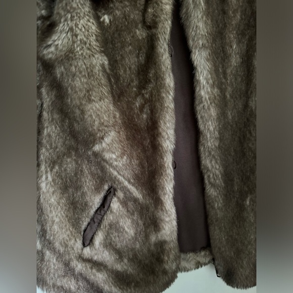 Vintage Mango Faux Fur Vest - Picture 3 of 9